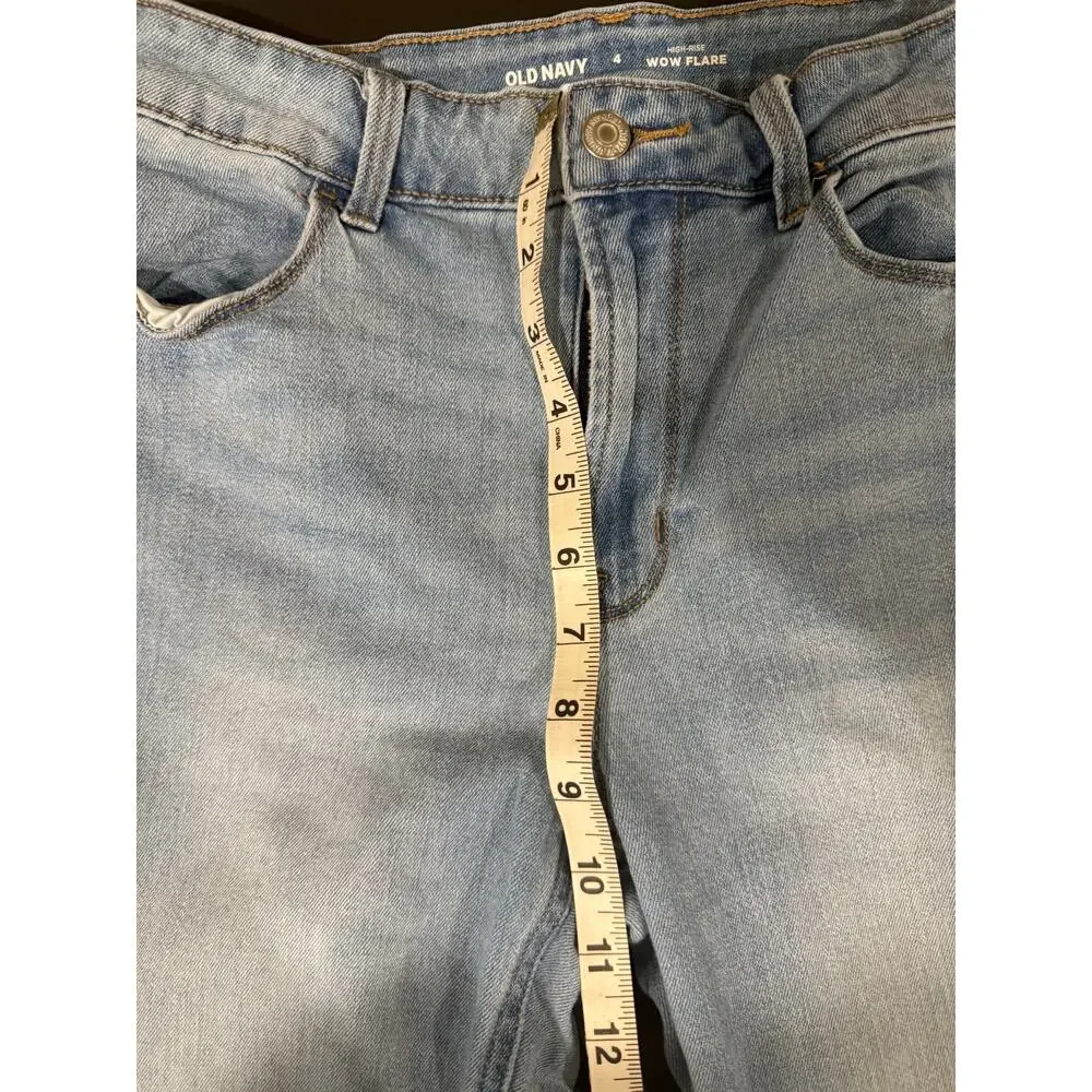 Women's Old Navy High-Waisted Wow Flare Jeans 4 light wash denim blue casual - Picture 6 of 7